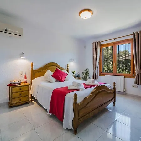 Spacious 5-bed Enzo In La Mar Blava Villa Balcon del Mar